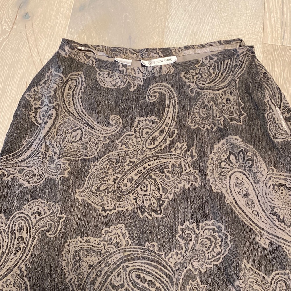 Beautiful vintage silk ankle length paisley grey skirt